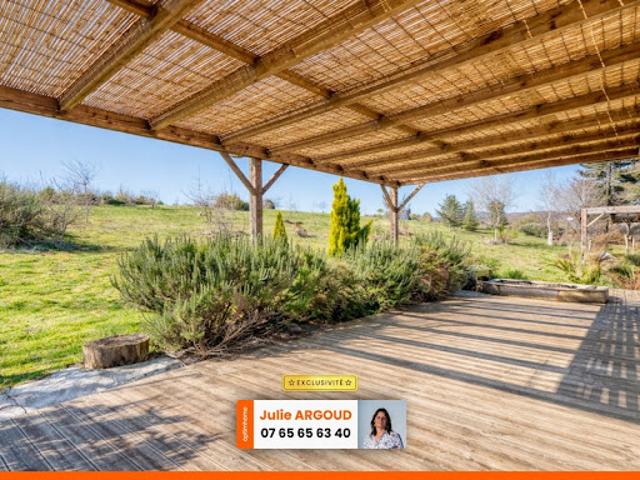 Vente Maison 10 pièces 213 m2 Lacenas