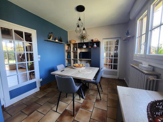 Vente Maison 10 pièces 211 m2 Monguilhem