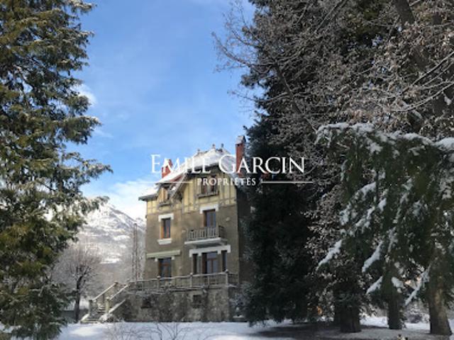 Vente Maison 10 pièces 212 m2 Gap