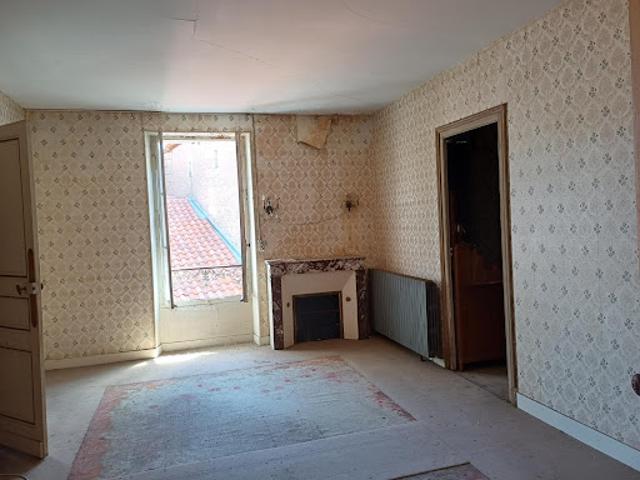 Vente Maison 10 pièces 217 m2 Chalais