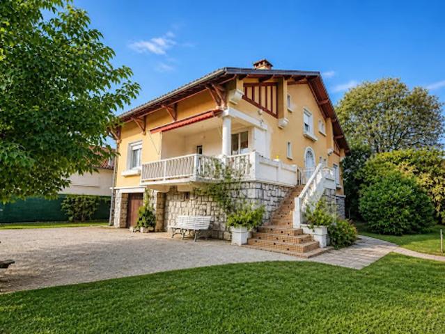 Vente Maison 10 pièces 214 m2 Lannemezan