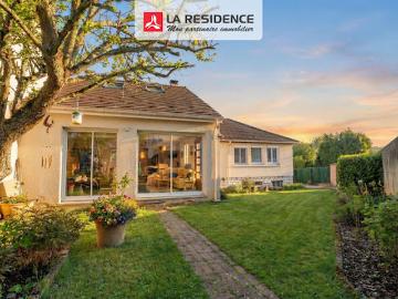 Vente Maison 10 pièces 215 m2 Aulnay sur Mauldre