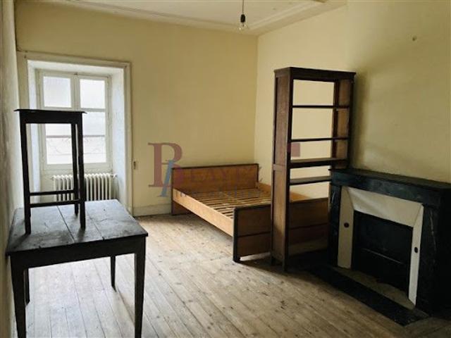 Vente Maison 10 pièces 216.97 m2 Laguenne