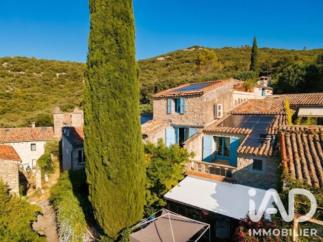 Vente Maison 10 pièces 218 m2 Corconne