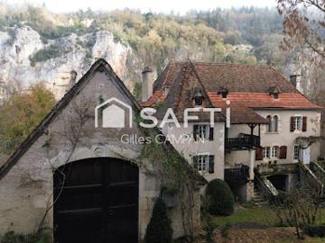 Vente Maison 10 pièces 220 m2 Bouziès