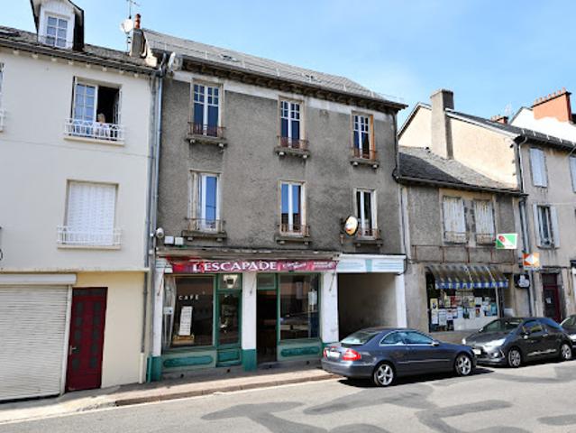 Vente Maison 10 pièces 220 m2 Mauriac