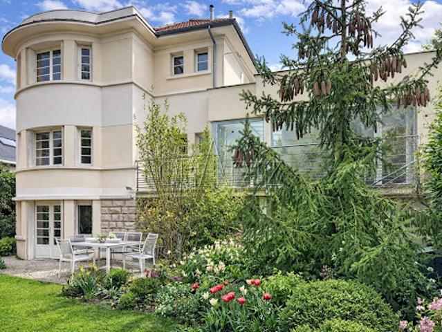 Vente Maison 10 pièces 221 m2 Versailles