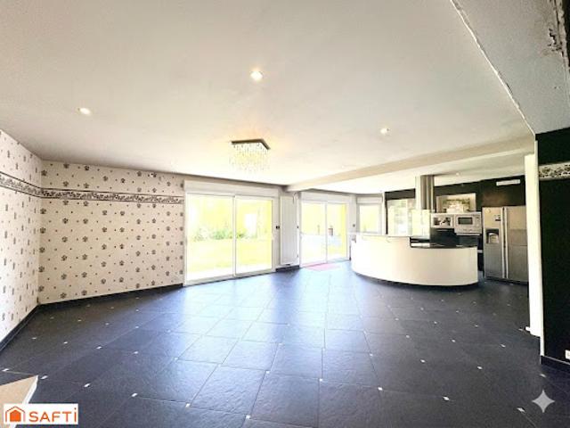 Vente Maison 10 pièces 224 m2 Saint Saulve