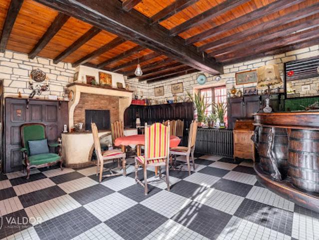 Vente Maison 10 pièces 226 m2 Ars sur Formans