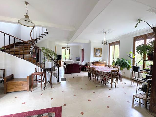 Vente Maison 10 pièces 230 m2 Beauchamp