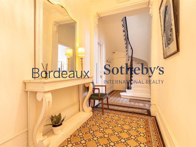 Vente Maison 10 pièces 230 m2 Bordeaux