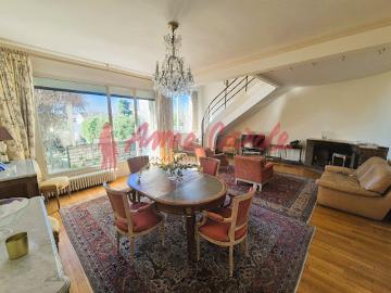 Vente Maison 10 pièces 230 m2 Montreuil