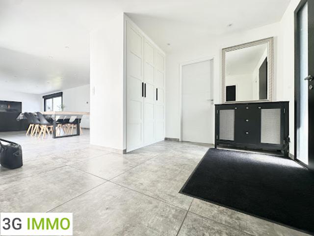 Vente Maison 10 pièces 237.7 m2 Hinges