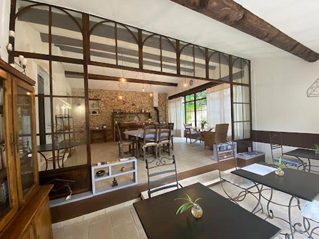 Vente Maison 10 pièces 237 m2 Lacoste