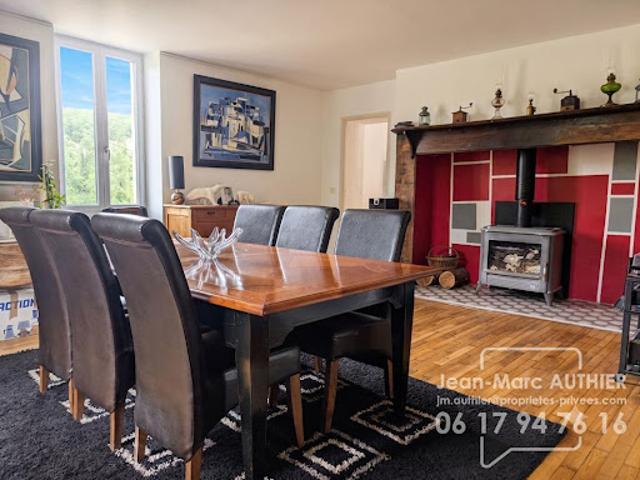 Vente Maison 10 pièces 234 m2 Léobard
