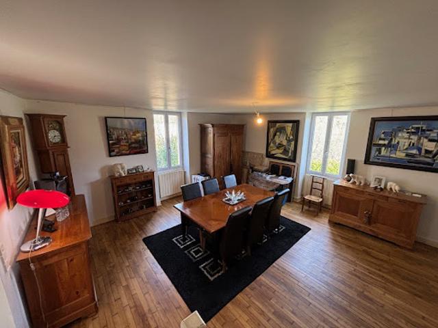 Vente Maison 10 pièces 234 m2 Léobard