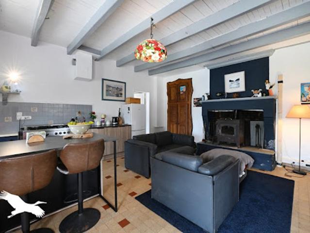 Vente Maison 10 pièces 238 m2 Combiers