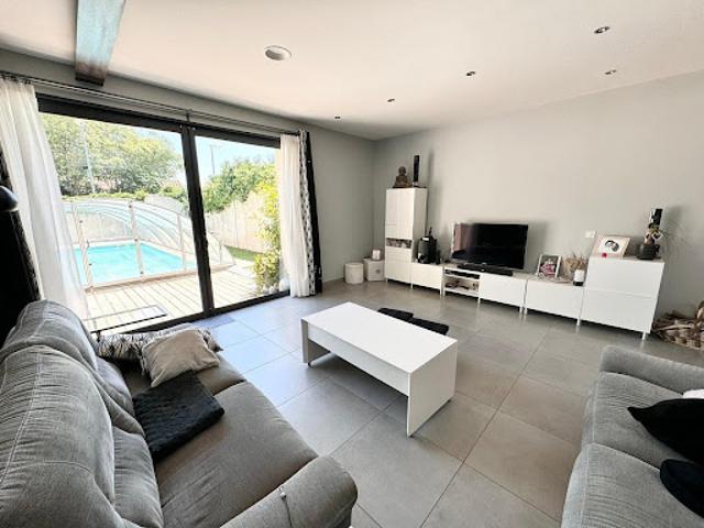Vente Maison 10 pièces 340 m2 Adissan