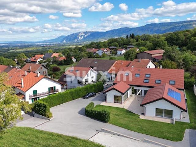 Vente Maison 10 pièces 349 m2 Viry