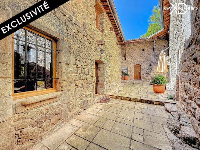 Vente Maison 10 pièces 350 m2 Thueyts