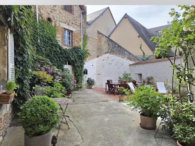 Vente Maison 10 pièces 350 m2 Culan
