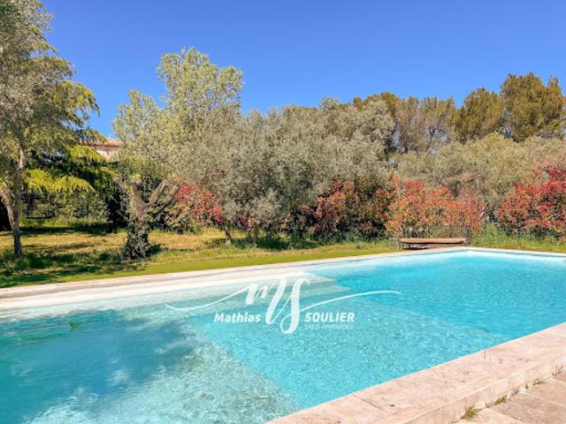 Vente Maison 10 pièces 350 m2 Mimet
