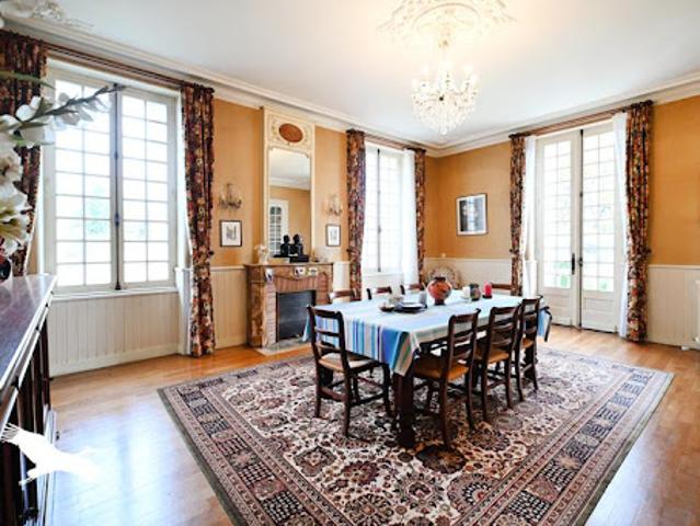 Vente Maison 10 pièces 357 m2 Voeuil et Giget