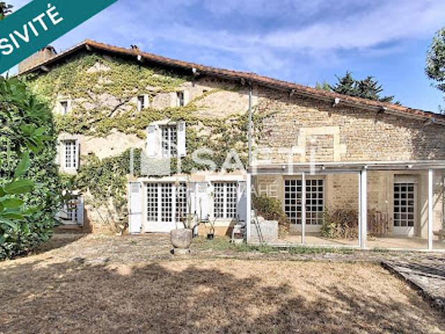 Vente Maison 10 pièces 357 m2 Echiré