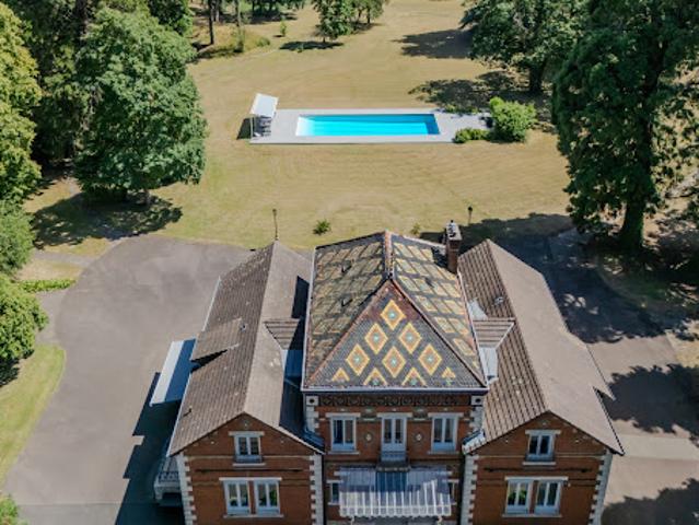 Vente Maison 10 pièces 357 m2 Montchanin