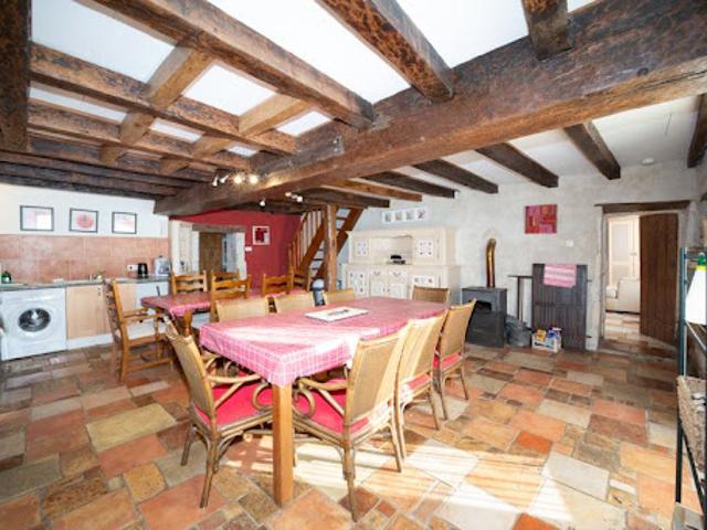 Vente Maison 10 pièces 357 m2 Pommiers Moulons