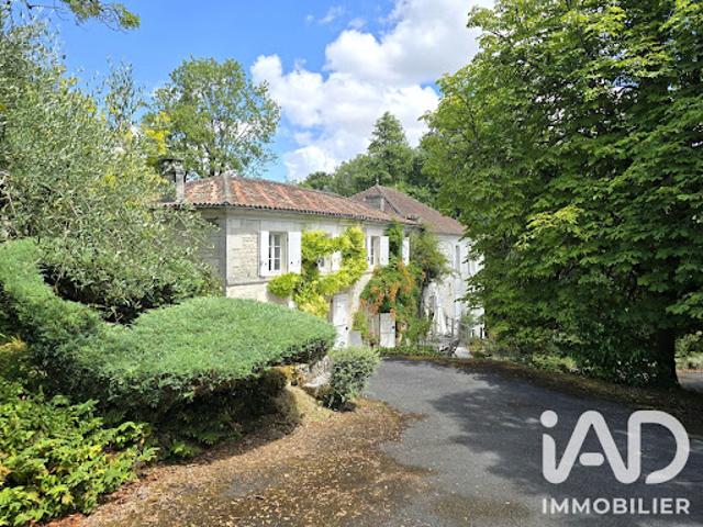 Vente Maison 10 pièces 354 m2 Gensac la Pallue