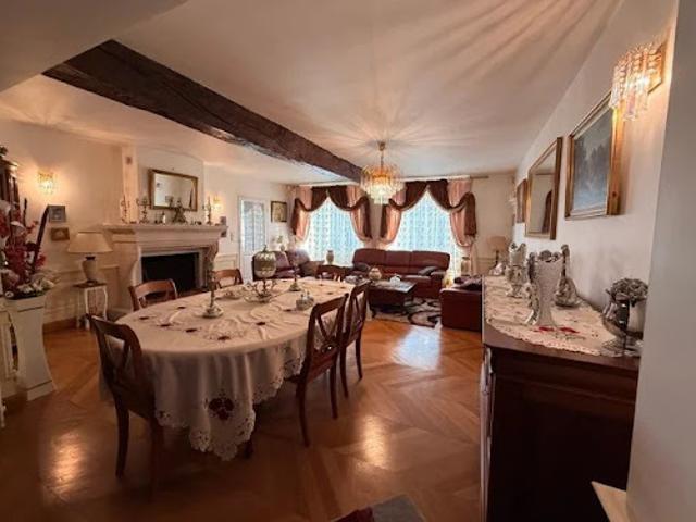 Vente Maison 10 pièces 360 m2 Crepy