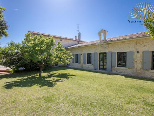 Vente Maison 10 pièces 368 m2 Carbon Blanc