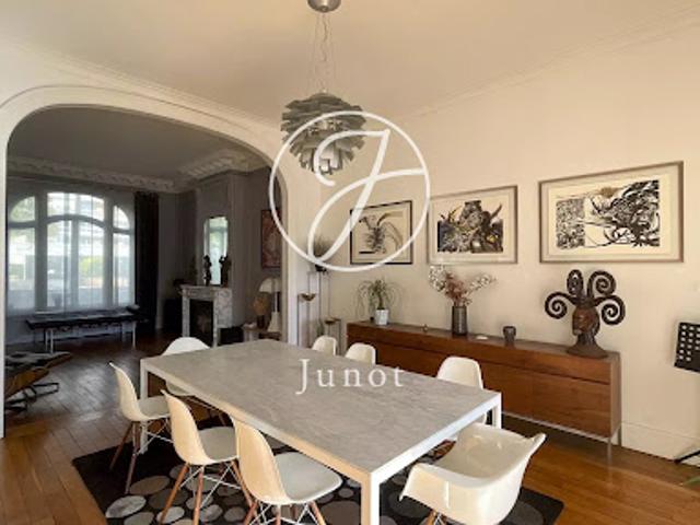 Vente Maison 10 pièces 369.96 m2 Marcq en Baroeul