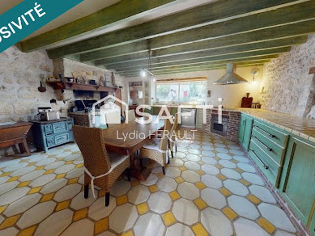 Vente Maison 10 pièces 374 m2 Roullet Saint Estèphe