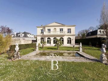 Vente Maison 10 pièces 380 m2 Le Vésinet