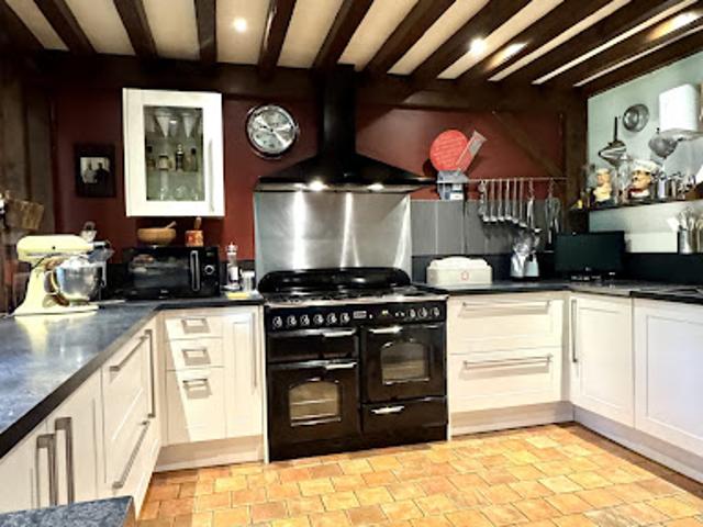 Vente Maison 10 pièces 380 m2 Saint Hellier