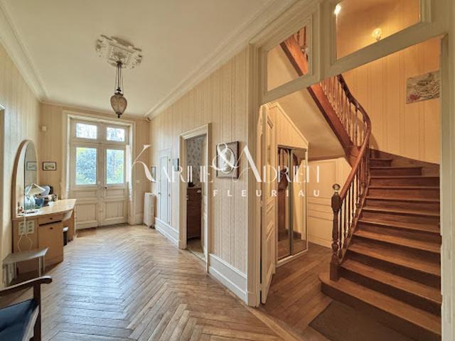 Vente Maison 10 pièces 386 m2 Fontenay le Comte