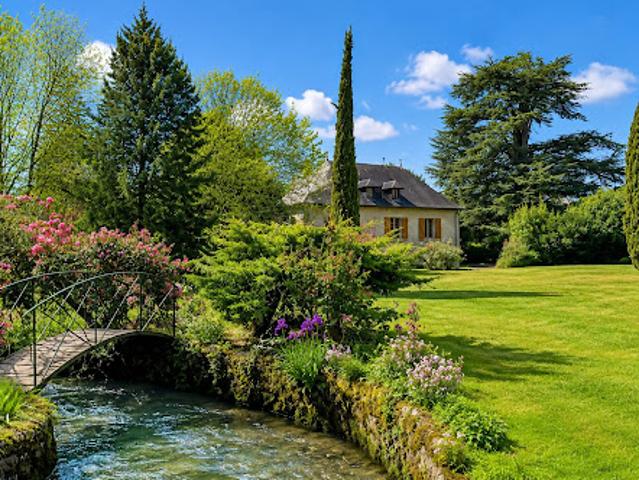 Vente Maison 10 pièces 390 m2 Chambery