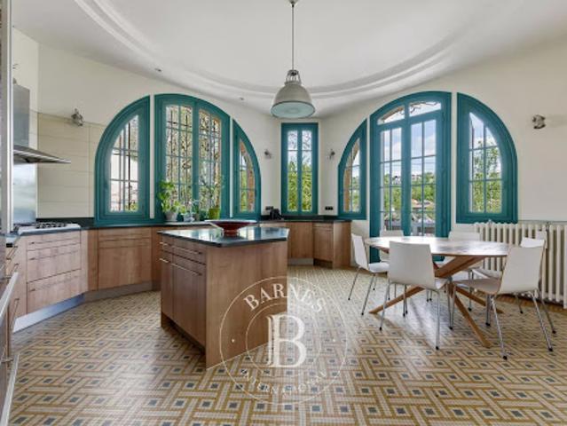 Vente Maison 10 pièces 390 m2 Saint maur des fosses