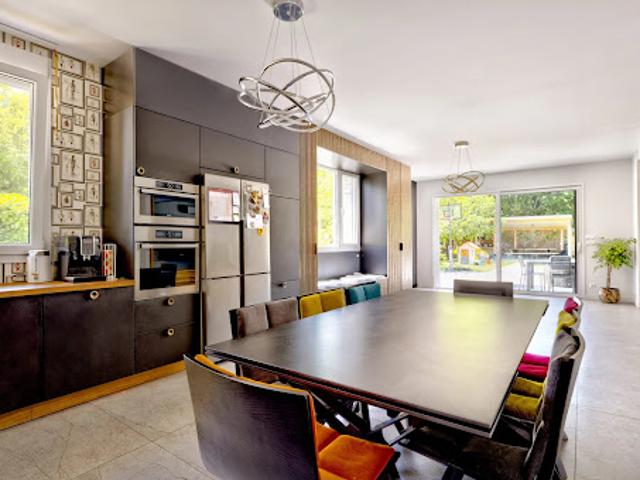 Vente Maison 10 pièces 300 m2 Merignac