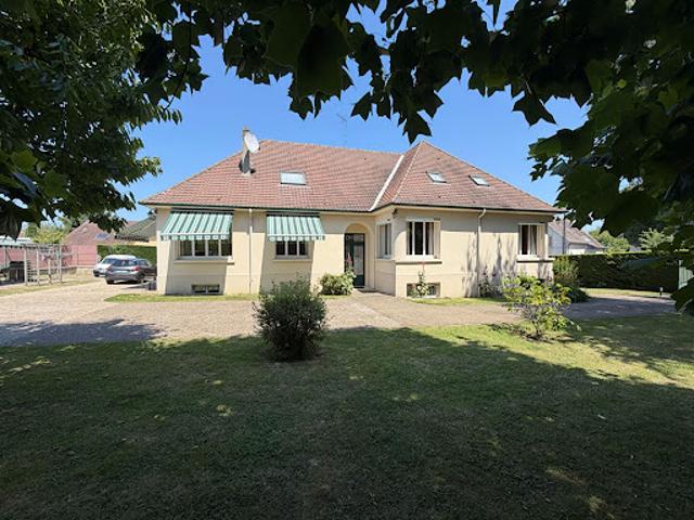 Vente Maison 10 pièces 300 m2 Nanteuil lès Meaux