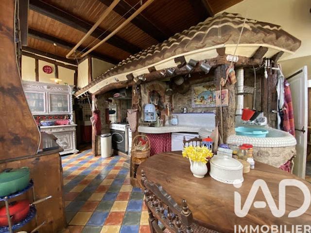 Vente Maison 10 pièces 300 m2 Saint Bonnet le Chastel