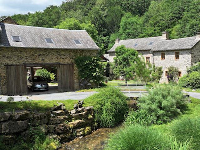 Vente Maison 10 pièces 305 m2 Salmiech