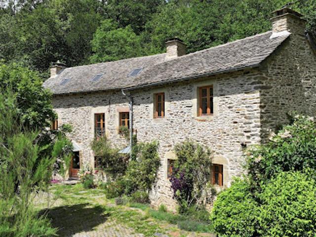 Vente Maison 10 pièces 305 m2 Salmiech