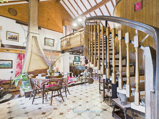 Vente Maison 10 pièces 308 m2 Aiton