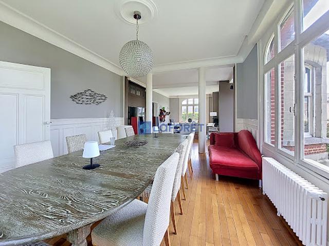 Vente Maison 10 pièces 309 m2 Flavy le Martel