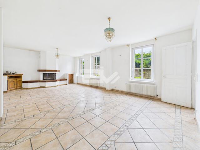 Vente Maison 10 pièces 254 m2 Fismes