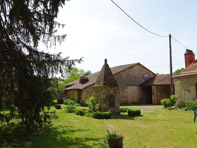 Vente Maison 10 pièces 314 m2 Bourgnac