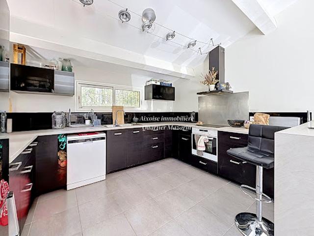 Vente Maison 14 pièces 328.09 m2 Venelles
